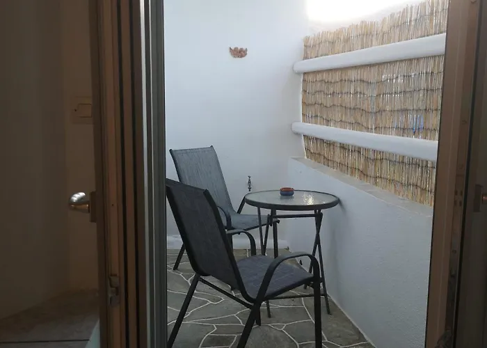 Lemonia Rooms 2
